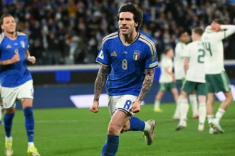 Tonali comemora gol pela Itália