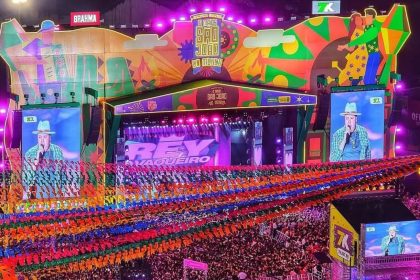 Show de Rey Vaqueiro durante São João de Campina Grande