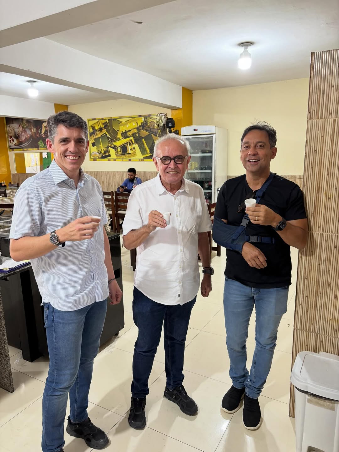 Tovar, Cícero e Romero