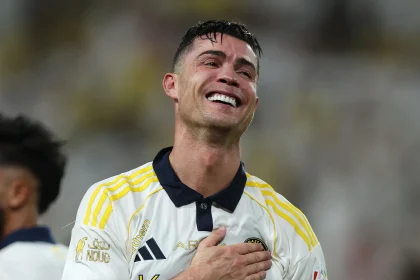 Cristiano Ronaldo emocionado com título pelo Al-Nassr.jpg