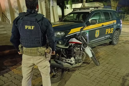 Policia Federal fiscalizando as rodovias CNH
