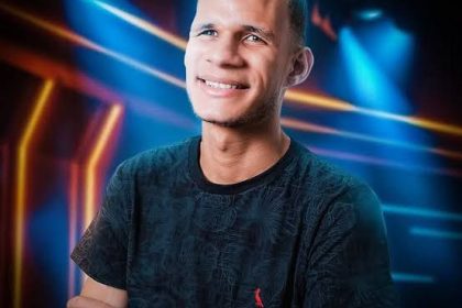 Eduardinho no Maior São Joào do Mundo